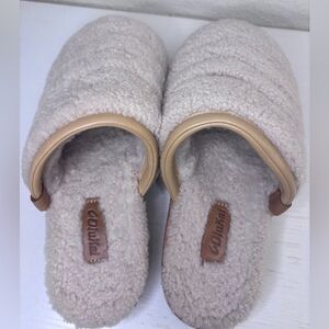 OluKai Women's Size 8 Pūpū Mua Shearling Soft Mule Slipper Tapa